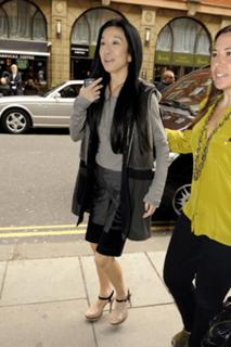 Vera Wang feet photo 14