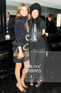 Vera Wang feet photo 7