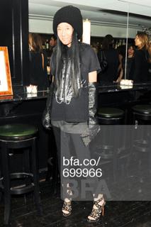 Vera Wang feet photo 6