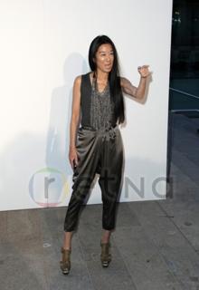 Vera Wang feet photo 13