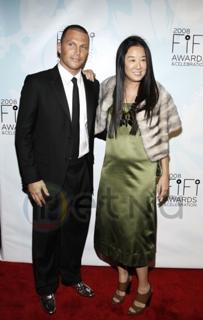 Vera Wang feet photo 10