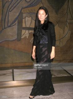 Vera Wang feet photo 17