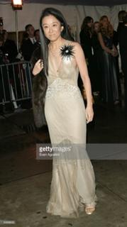 Vera Wang feet photo 2