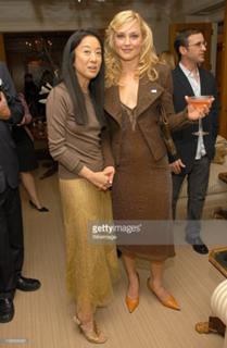 Vera Wang feet photo 11