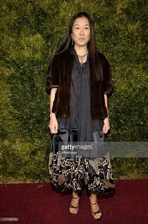 Vera Wang feet photo 14