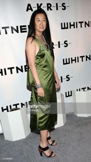 Vera Wang feet photo 8