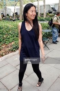 Vera Wang feet photo 6