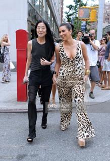 Vera Wang feet photo 15