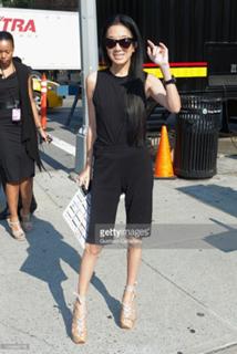 Vera Wang feet photo 10
