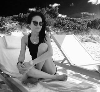 Vera Wang feet photo 4