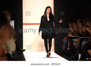Vera Wang feet photo 6
