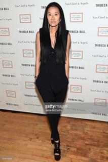 Vera Wang feet photo 3