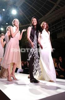 Vera Wang feet photo 14