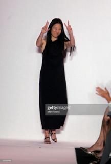 Vera Wang feet photo 17