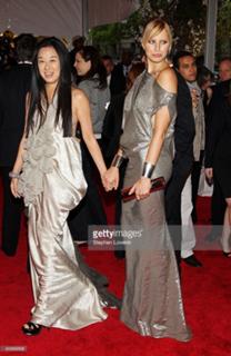 Vera Wang feet photo 14