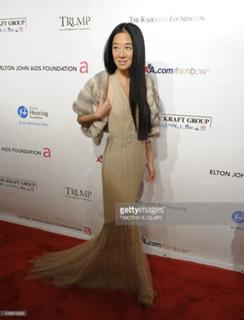 Vera Wang feet photo 10