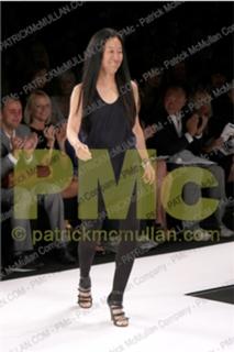 Vera Wang feet photo 11