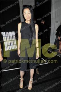 Vera Wang feet photo 8
