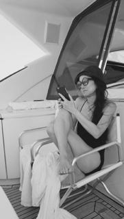 Vera Wang feet photo 13