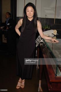 Vera Wang feet photo 10