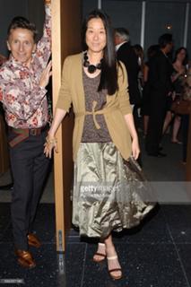 Vera Wang feet photo 3