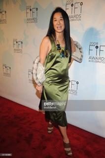 Vera Wang feet photo 18