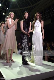 Vera Wang feet photo 10