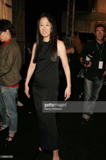 Vera Wang feet photo 3
