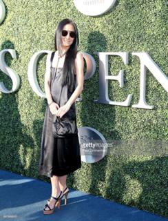 Vera Wang feet photo 10