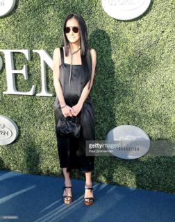 Vera Wang feet photo 7