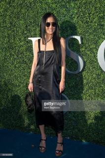 Vera Wang feet photo 5