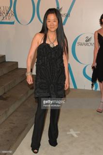Vera Wang feet photo 19