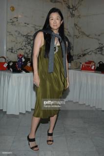 Vera Wang feet photo 12
