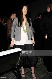 Vera Wang feet photo 4
