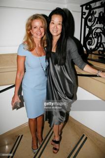 Vera Wang feet photo 9