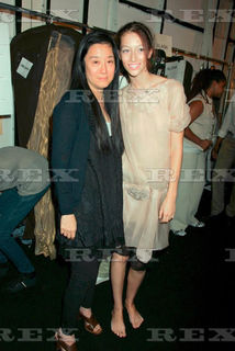 Vera Wang feet photo 11