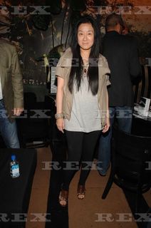 Vera Wang feet photo 10