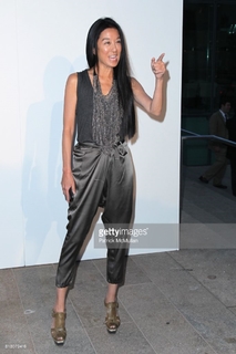Vera Wang feet photo 10