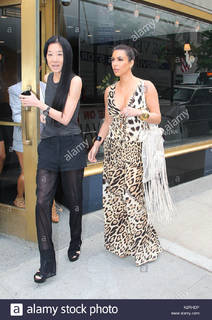Vera Wang feet photo 8