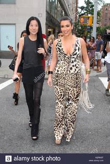 Vera Wang feet photo 7