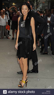 Vera Wang feet photo 19