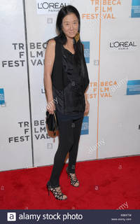 Vera Wang feet photo 15