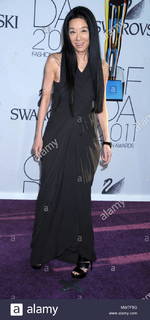 Vera Wang feet photo 16