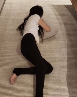 Vera Wang feet photo 6