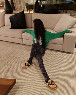 Vera Wang feet photo 2