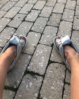 Vera Wang feet photo 19