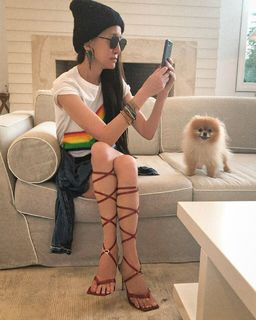 Vera Wang feet photo 18