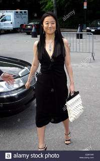 Vera Wang feet photo 16