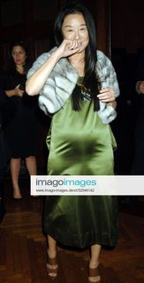 Vera Wang feet photo 5