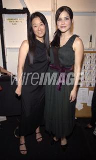 Vera Wang feet photo 9